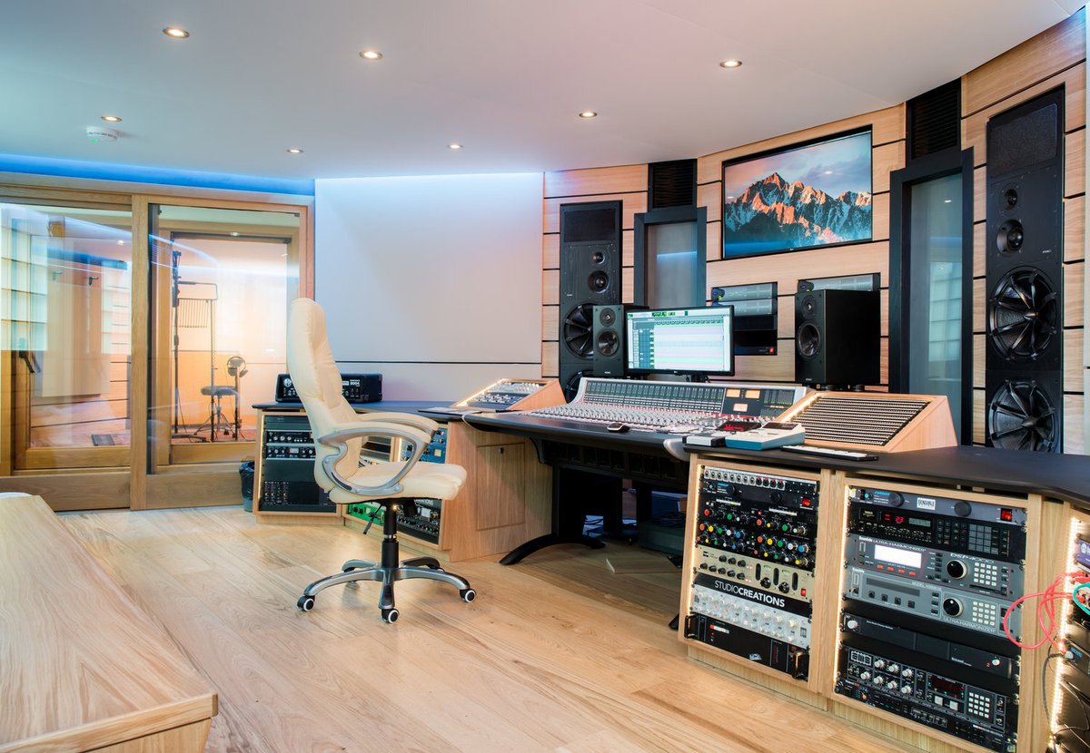 Studiotime tweet media