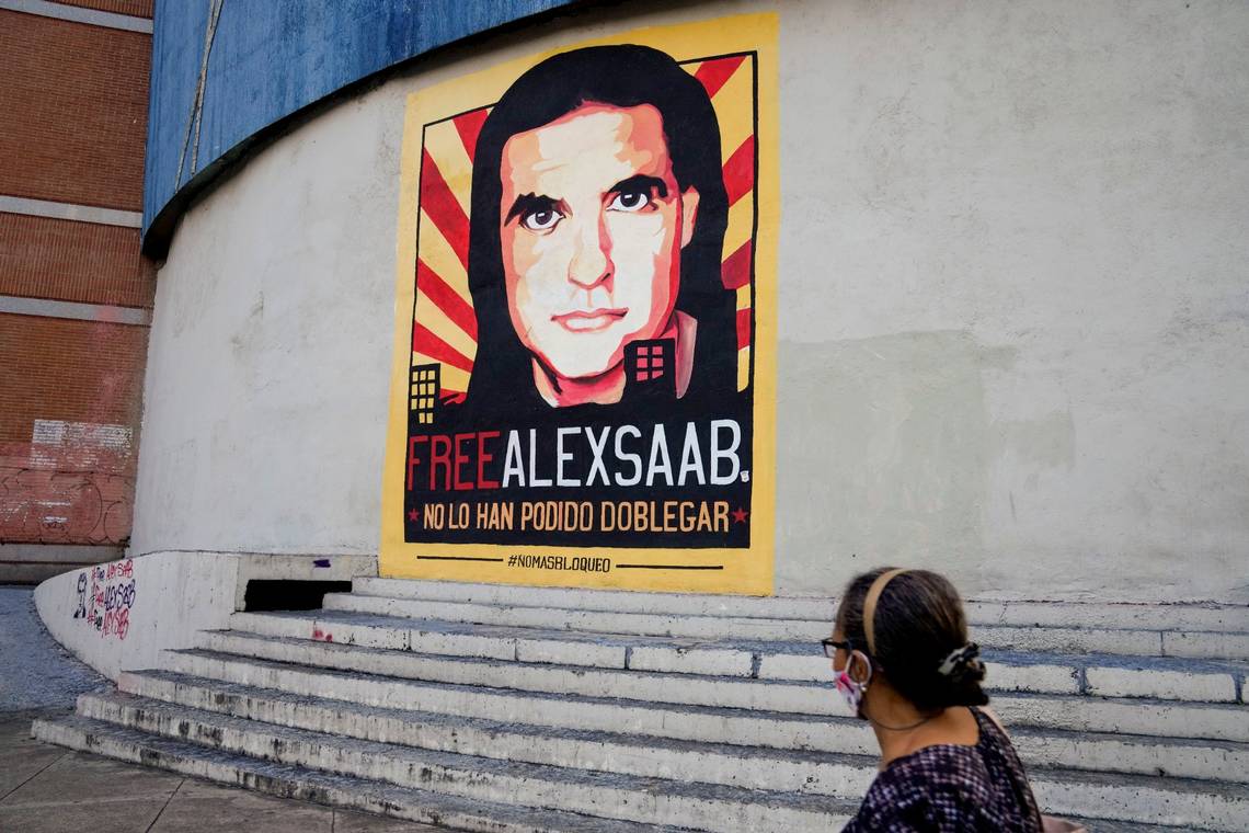CompasInforma's tweet photo. Fiscalía de Miami retira 7 de los 8 cargos de lavado presentados contra Alex Saab 
https://t.co/5UIgkHCEEU https://t.co/cIUAFB7BSg