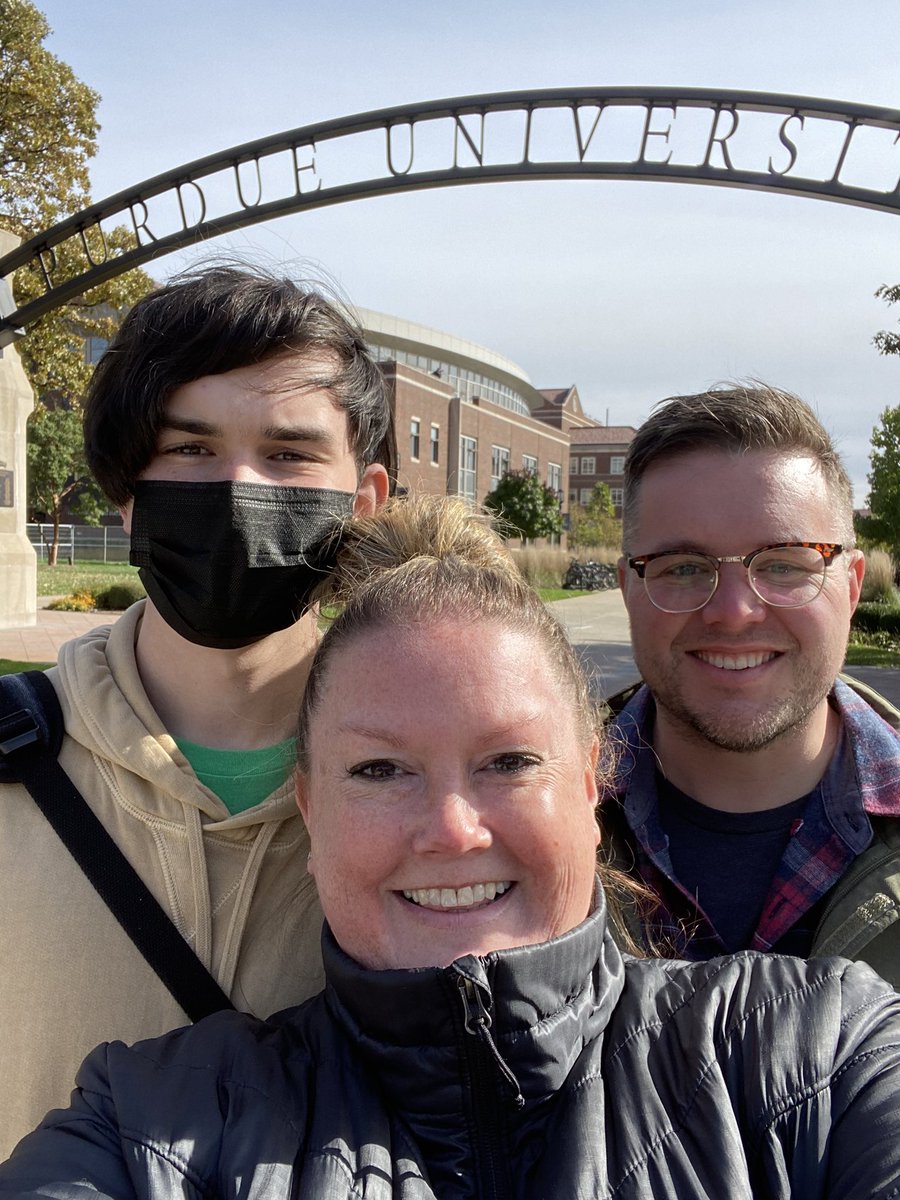 KristinKratzer's tweet photo. College visit with our senior today at Purdue. @PurdueAdmission @LifeAtPurdue @PurdueHonors https://t.co/elv2XBgIw2