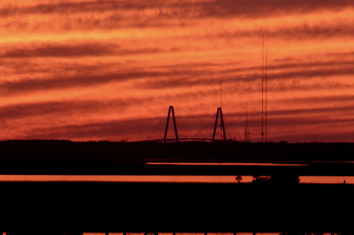 FlipPearls's tweet photo. Fade to black on Monday night, but first this

#orange #sunset #bridge #ravenelbridge #chsbridge #dewees #deweestodowntown #telephoto 

@WeatherFlowCHAS @RobStormTeam2 @chswx @JoeySovine @joshmarthers @DavidDicksonWX @MeganJamesWX @thechstoday https://t.co/fffiWbNB7Q