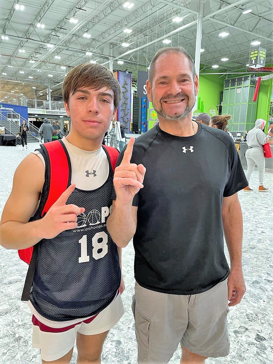 ross_burman's tweet photo. Outstanding job by Pottsville High School (Pennsylvania Coal Region) senior guard Darren Yost at our Big 60 basketball Showcase Sunday at the Spooky Nook Complex in Lancaster.

Old-school player. https://t.co/FCRPvcOJpJ