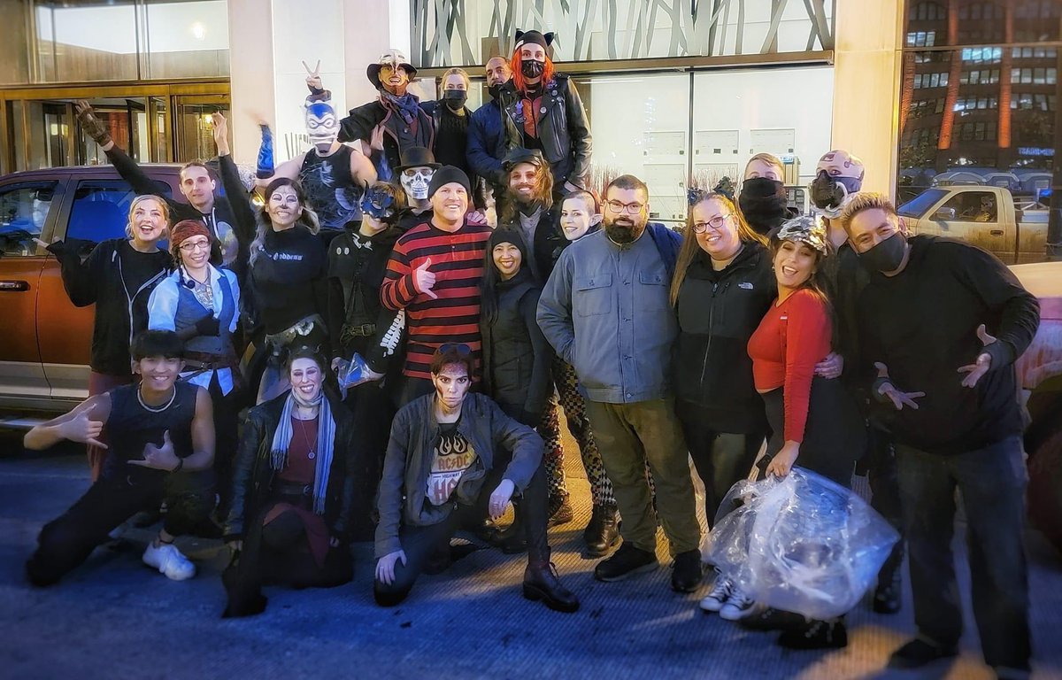 FullMoonJam's tweet photo. The @ArtsintheDark Parade crew 2021 https://t.co/FOiLeWbwEF