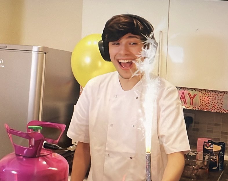 arielkins's tweet photo. #georgebakingstream https://t.co/SZvbAthJ5l