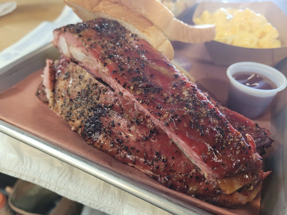 These #ribs were made to satisfy your tummy.  #htownbbq #houbbq #txmonthly #eastendhouston