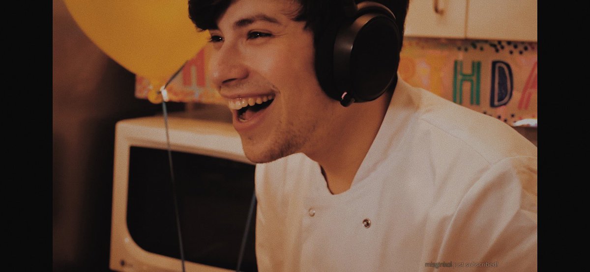 brynnnootfound's tweet photo. I say you post these :) ! #georgebakingstream https://t.co/ef4B4OZEiz