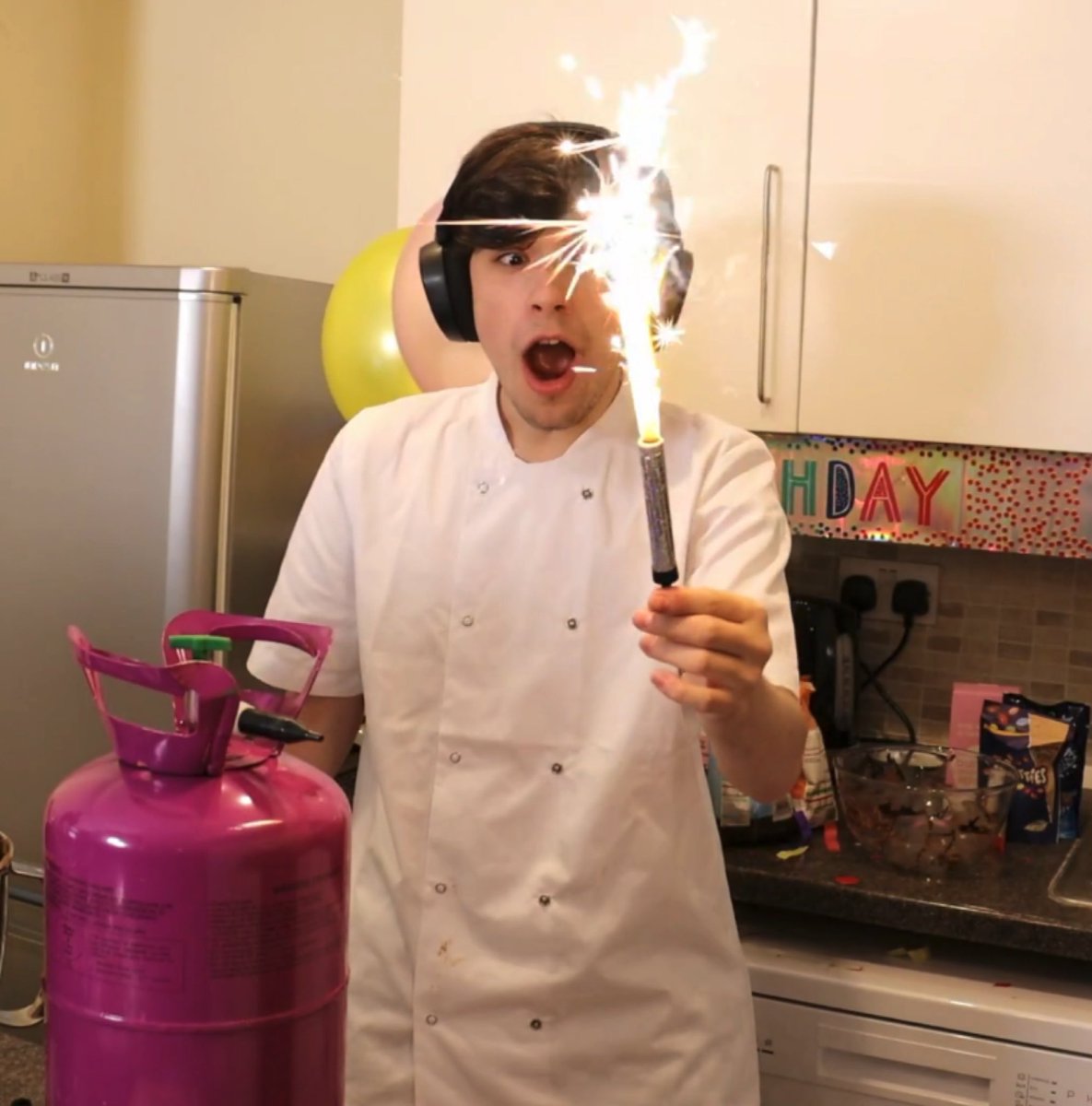 heartgnf's tweet photo. #georgebakingstream https://t.co/dNo6cCiPU7
