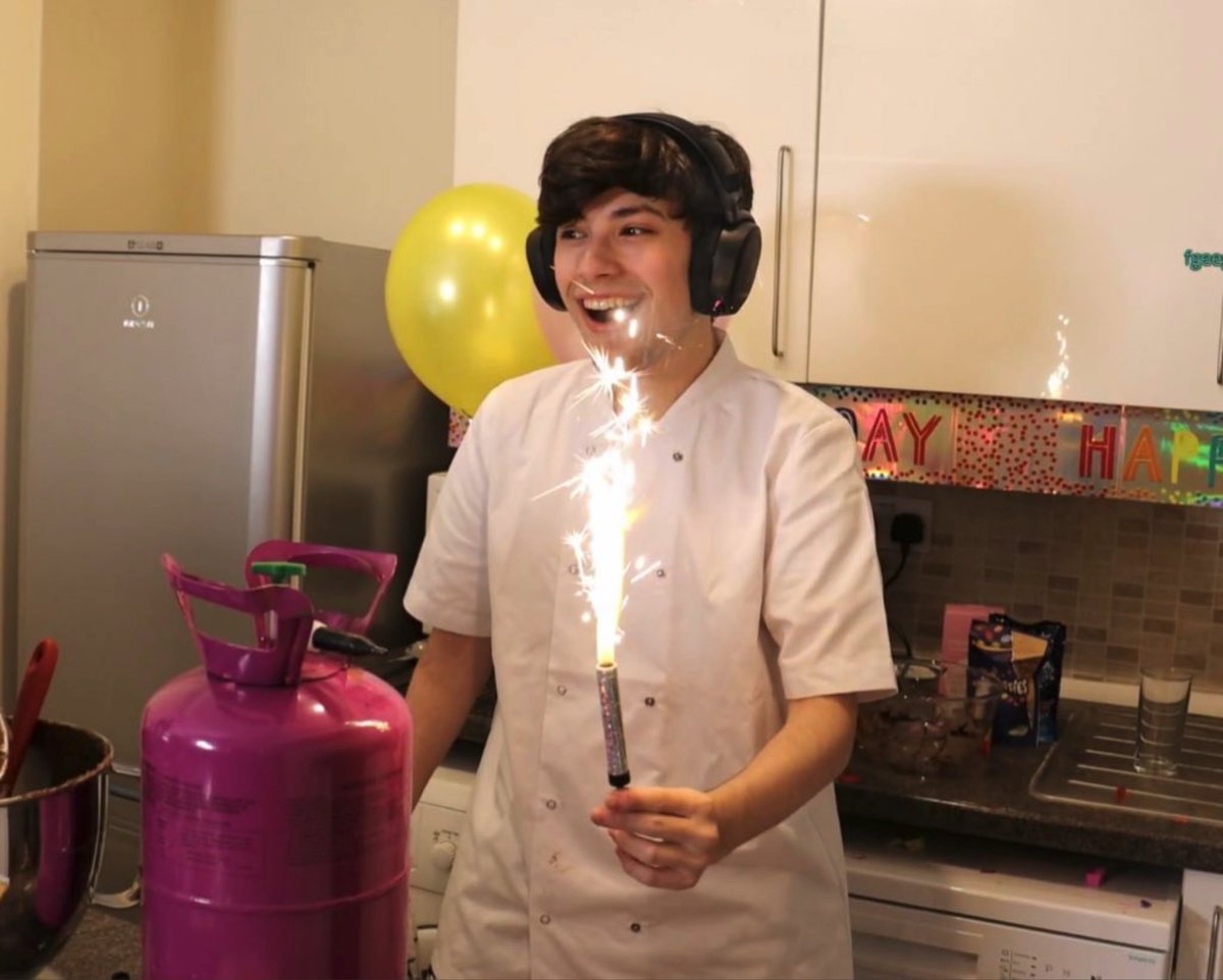 heartgnf's tweet photo. #georgebakingstream https://t.co/dNo6cCiPU7