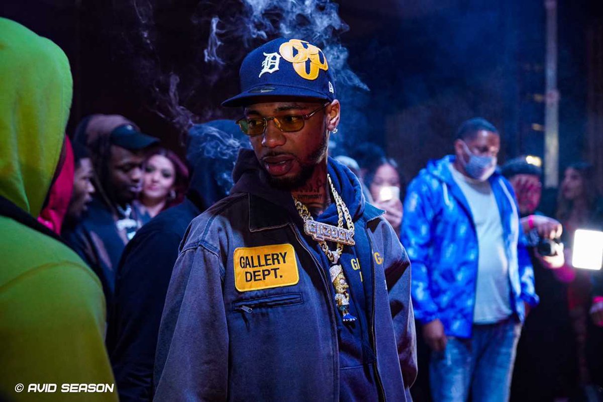 HOUSEPARTY2K tweet media