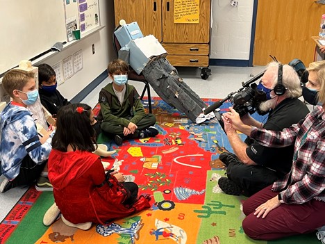es_hollow's tweet photo. 5th grade students are so excited &amp; ready for Meet the Author event @FCPS_IDTS! To prepare for broadcast, they shared their cool projects based on @Jarrett_Lerner's fab &amp; fun books – Enginerds &amp; Geeger are such a hit at our school! Thanks to @STEAMatSHES for help! @SHES_Dolphins https://t.co/M31NBKum4S
