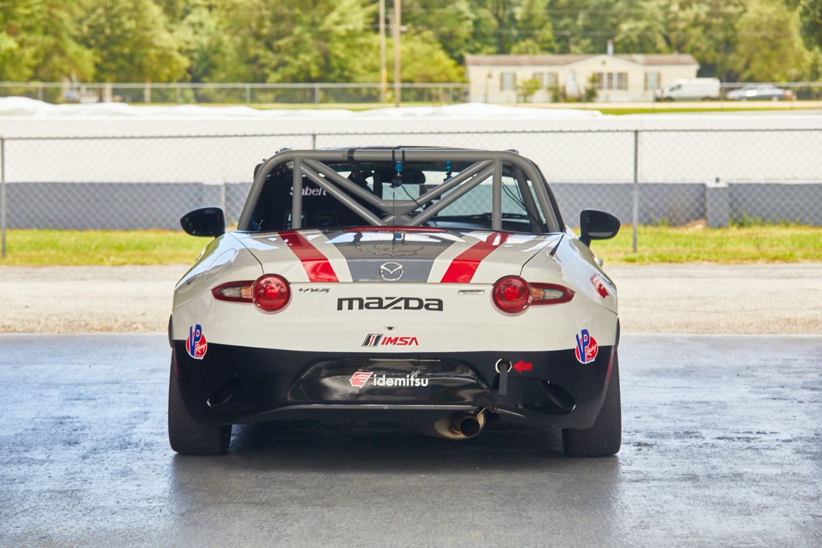 RoadandTrack's tweet photo. There's a reason why everyone loves the MX-5 Cup. https://t.co/jtjYaXt5kB https://t.co/eKOwBausA1