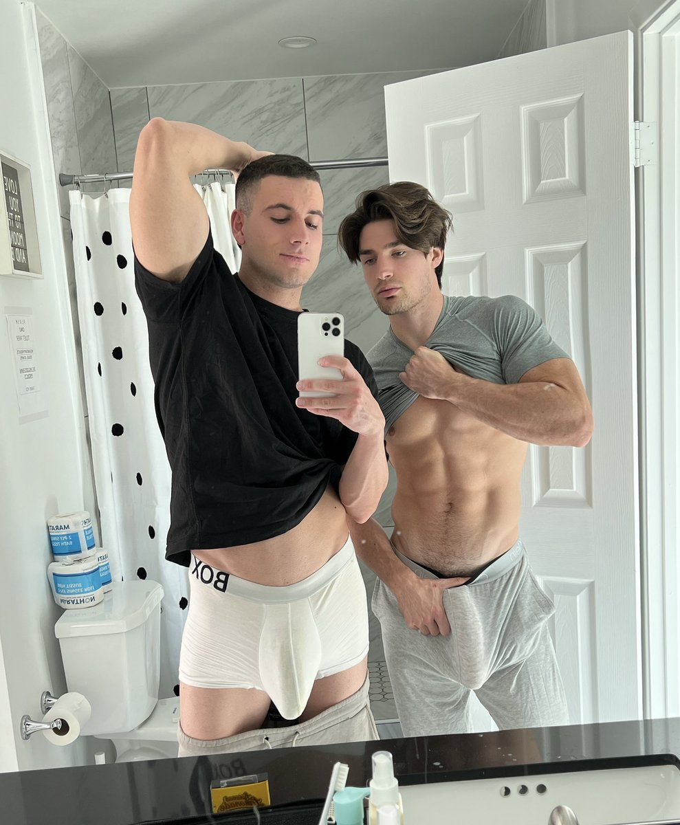 brookslockk's tweet photo. Who can take our morning wood? https://t.co/WuBWdqdkLD
