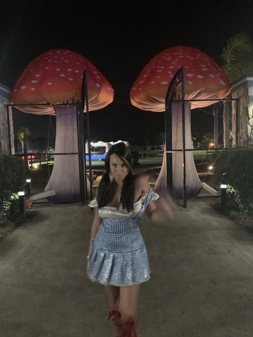 And I lost the yellow brick Road and To-do ... help me find my way https://t.co/XwH5iJspjZ<a href="/tag/juicylovers"class="tags"><span>#juicylovers</span></a>