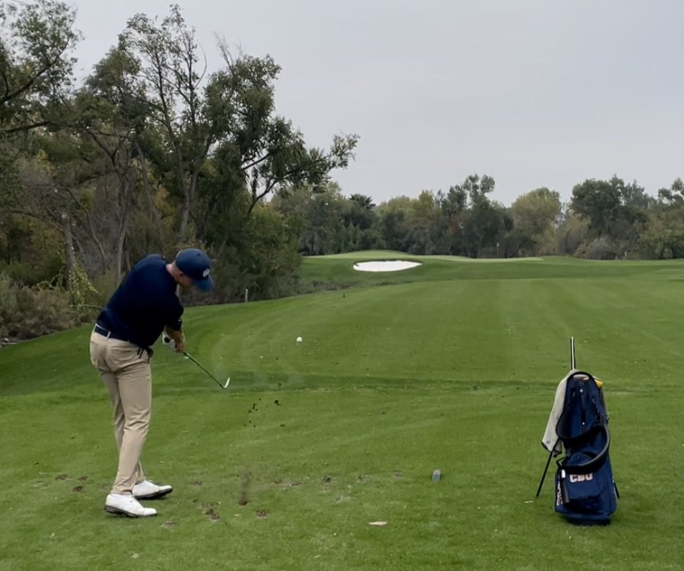 tl_coach's tweet photo. Fr. Eeli Kujanpaa 🇫🇮 fires 31 to take a commanding lead 23rd #5IRONOpen @GolfGooseCreek 12 putts & 200 yds average 5 iron https://t.co/KIF77VaYIQ