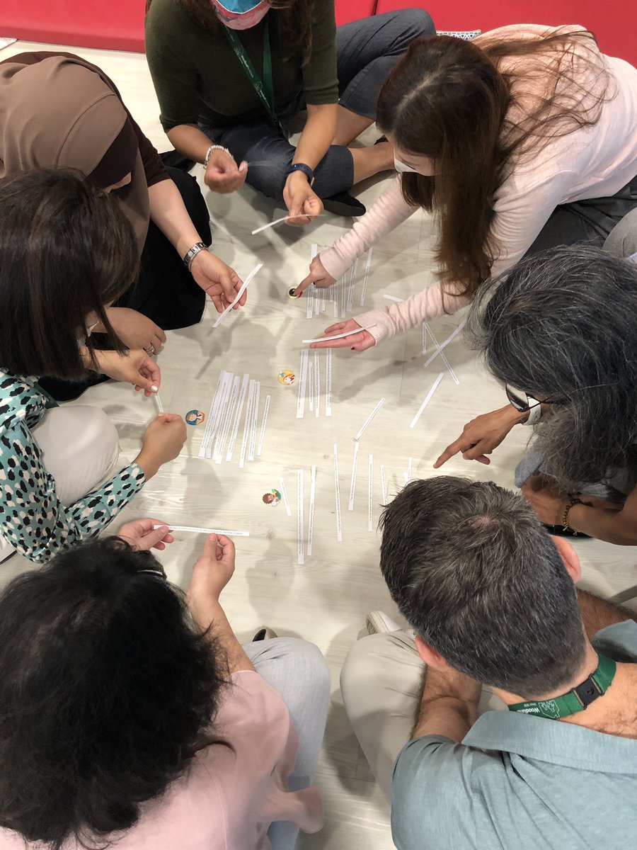 Laura Venezia tweet media