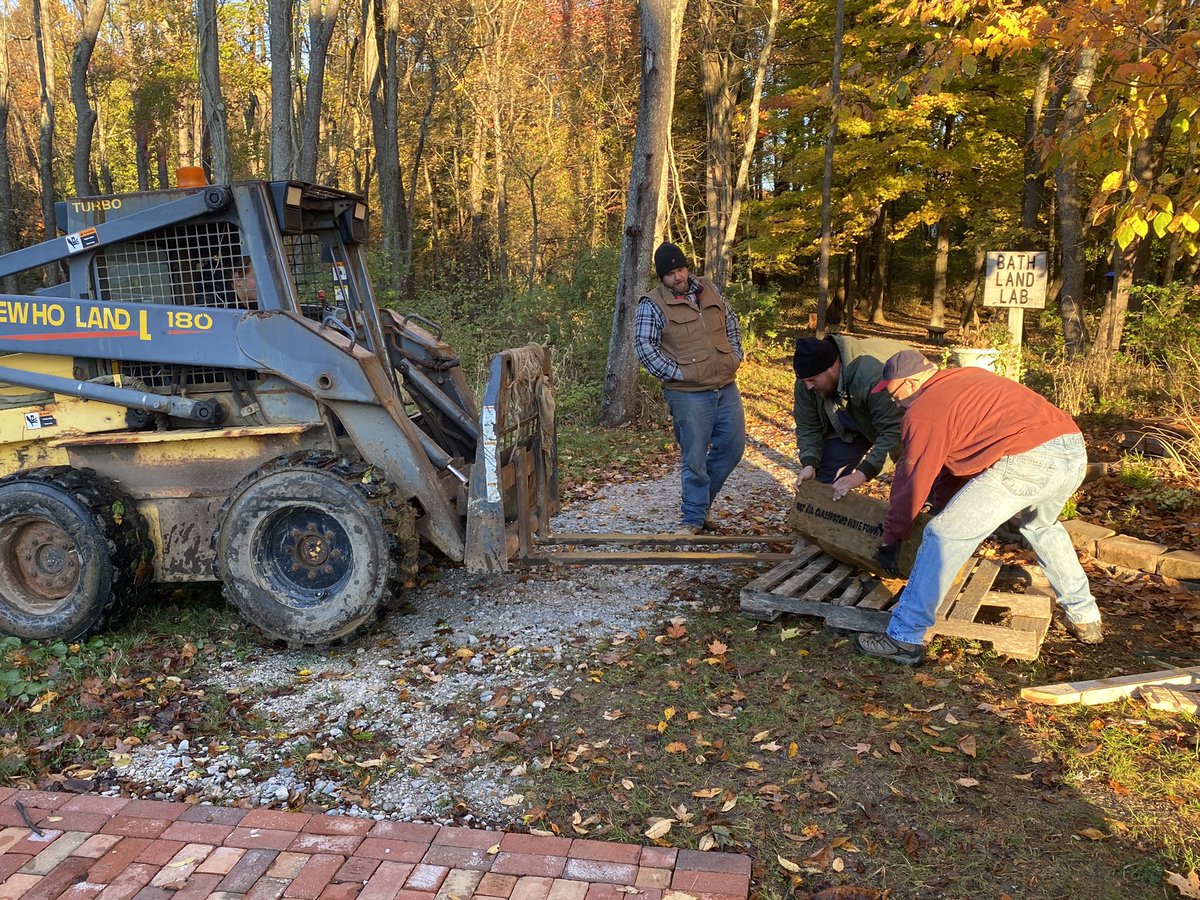 BathElementary's tweet photo. A huge thank to Michele Fling and her husband Greg for purchasing this awesome rock for the entrance to our @BathElementary Land Lab. The guys from RB Stout were a huge help too!! #NotAllClassroomsHaveFourWalls #TheRichWay https://t.co/mZmZHProwm