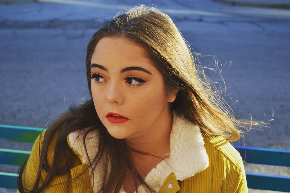 MeelowMusic's tweet photo. 🚨 LIVE STREAM DATE ALERT!! 🚨 the date and time for the live stream this week is Thursday at 7 pm on my Instagram!! Be there or be 🟥 @Spotify @pandoramusic @AppleMusic @iHeartRadio @BluebirdCafeTN @SIRIUSXM @SiriusXMHits1 @capitolmusic @TheVoiceCasting #meelow #risingstar https://t.co/xkHQQFJPPy