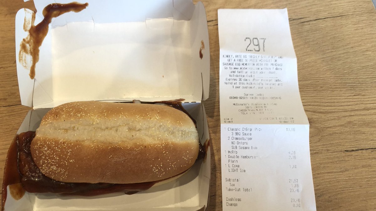 Benjamminrybs's tweet photo. @mcriblocator another year, another #McRib https://t.co/DuJjU47aak