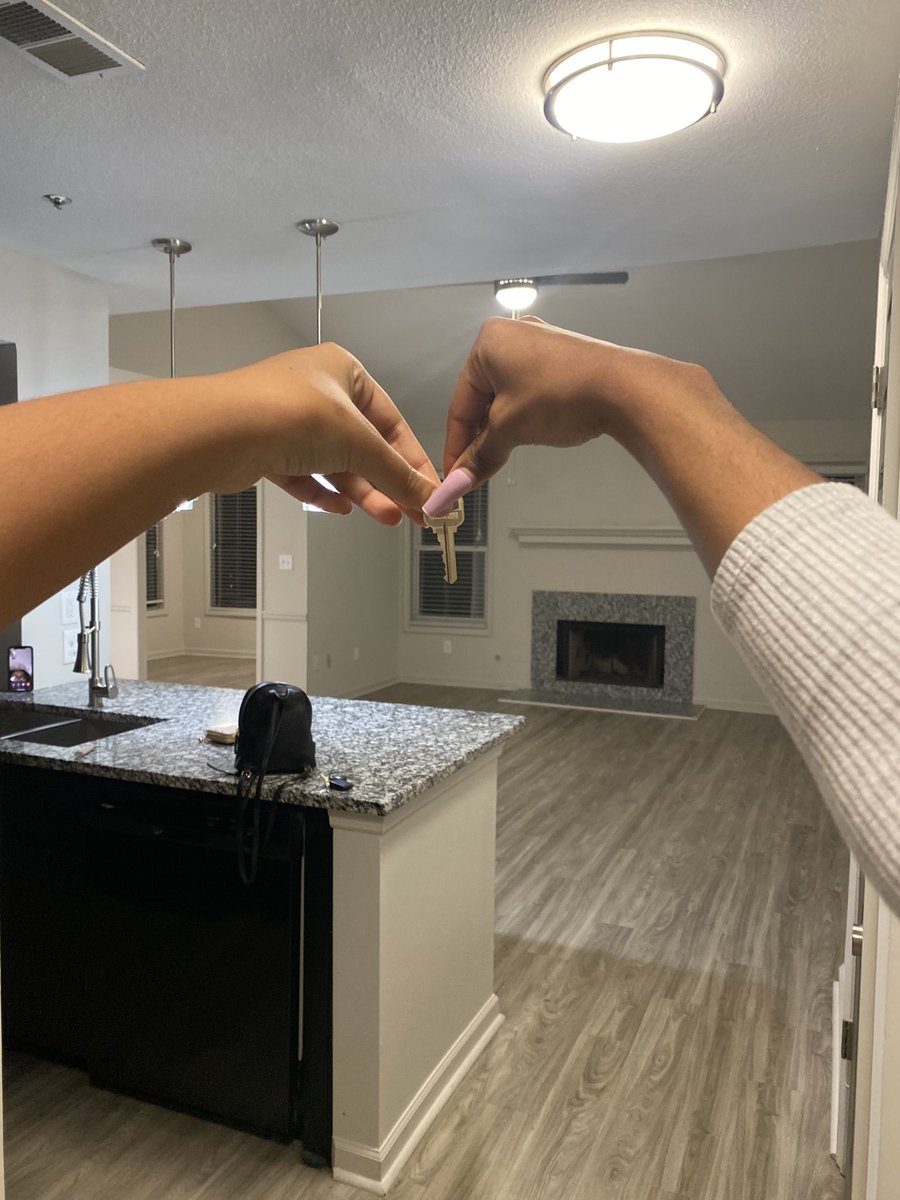 emandatadesse's tweet image. to new beginnings🥺 @HelinaResom