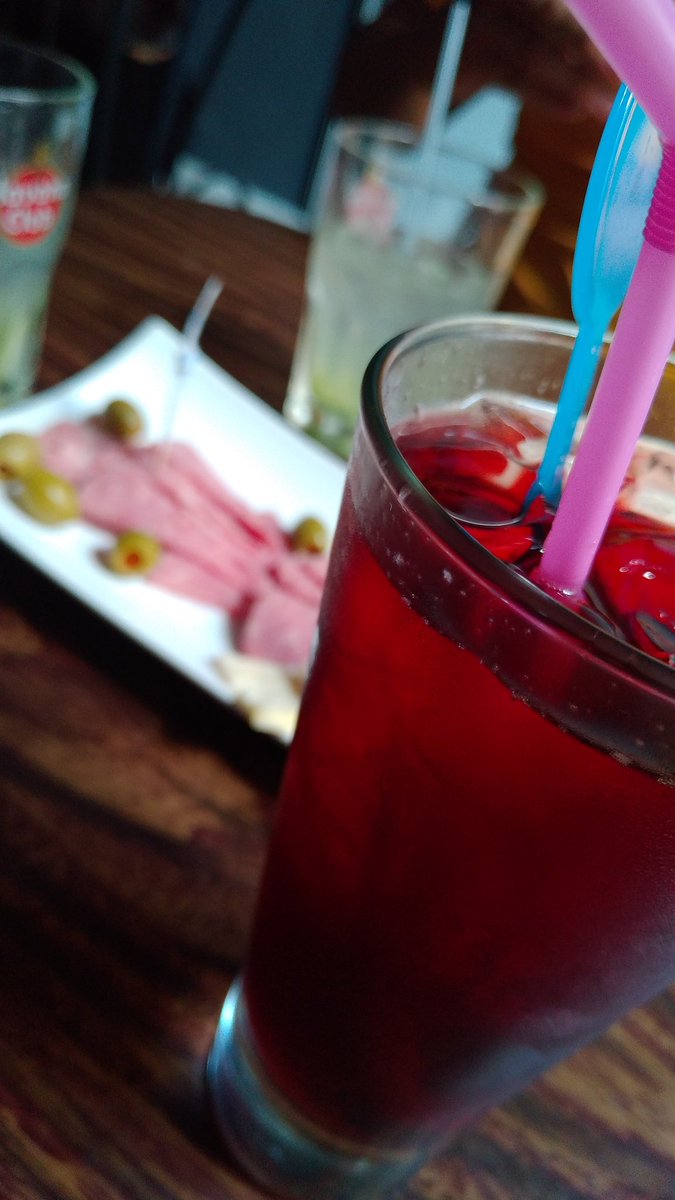 agavilanes97's tweet image. La magia del regreso: El tinto y yo 🍷. 
#SantaClara #4KPlus