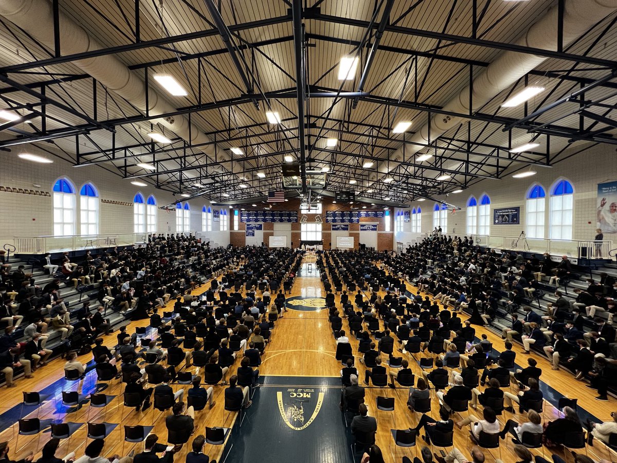 SLUHMinistry's tweet photo. Today, we celebrated our first all-school mass in over 21 months. What a JOYOUS way to honor the solemnity of all saints. 

#AMDG #grateful https://t.co/uJxYp2JsbB