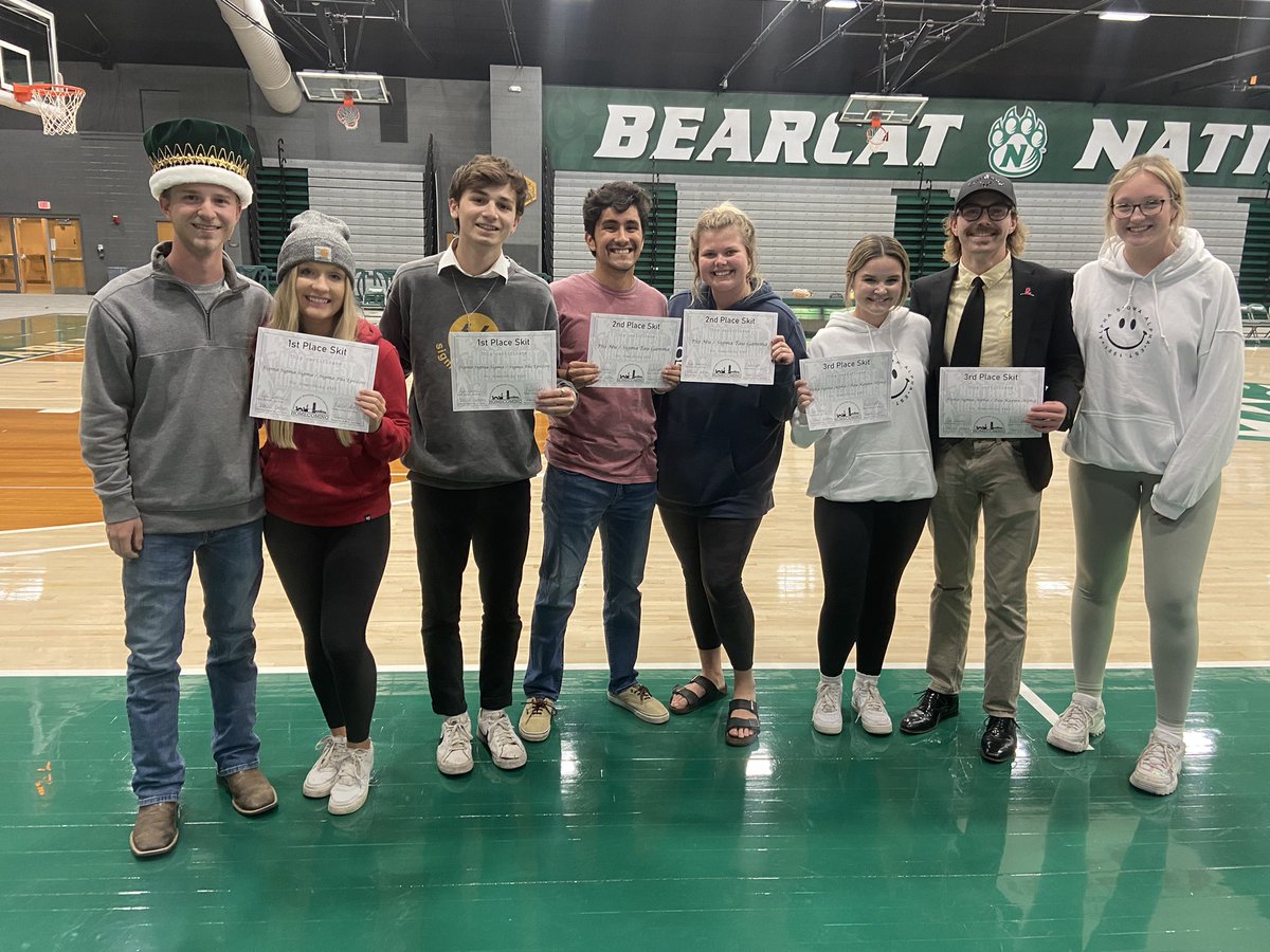 NWHomecoming's tweet photo. Variety Show Skit Winners!
3rd: ASA & TKE
2nd: Phi Mu & Sigma Tau Gamma
3rd: Tri Sigma & Sigma Phi Epsilon
#bearcatsrememberwhen https://t.co/m48C1SVVAB