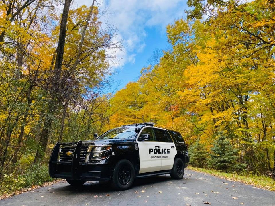 GBTPOLICE's tweet photo. The amazing fall colors won’t last much longer!  Taking full advantage of the beautiful backdrop. https://t.co/t46uXTAPnO