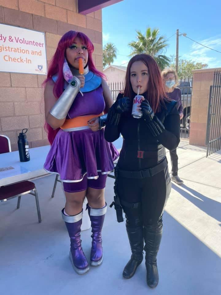 katrinavvera's tweet photo. #NoNegativeNovember inspired by @MidnightPursona
November 1st: I'm part of an incredibly charity that gets to do really, really cool things. And I get to do charity work with one of my best friends! https://t.co/p7MJXN8jhb