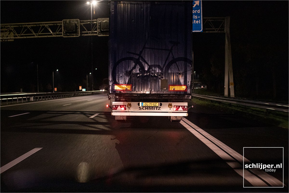 schlijper's tweet photo. On the road with #smartfortwo & @workcycles
02.11.2021 00:17 #SintMichielsgestel #smart450 #smartcitycoupe #workcycles https://t.co/25h69KWavP
