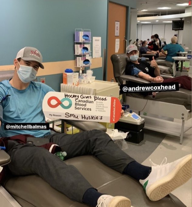 Hockey Gives Blood tweet media