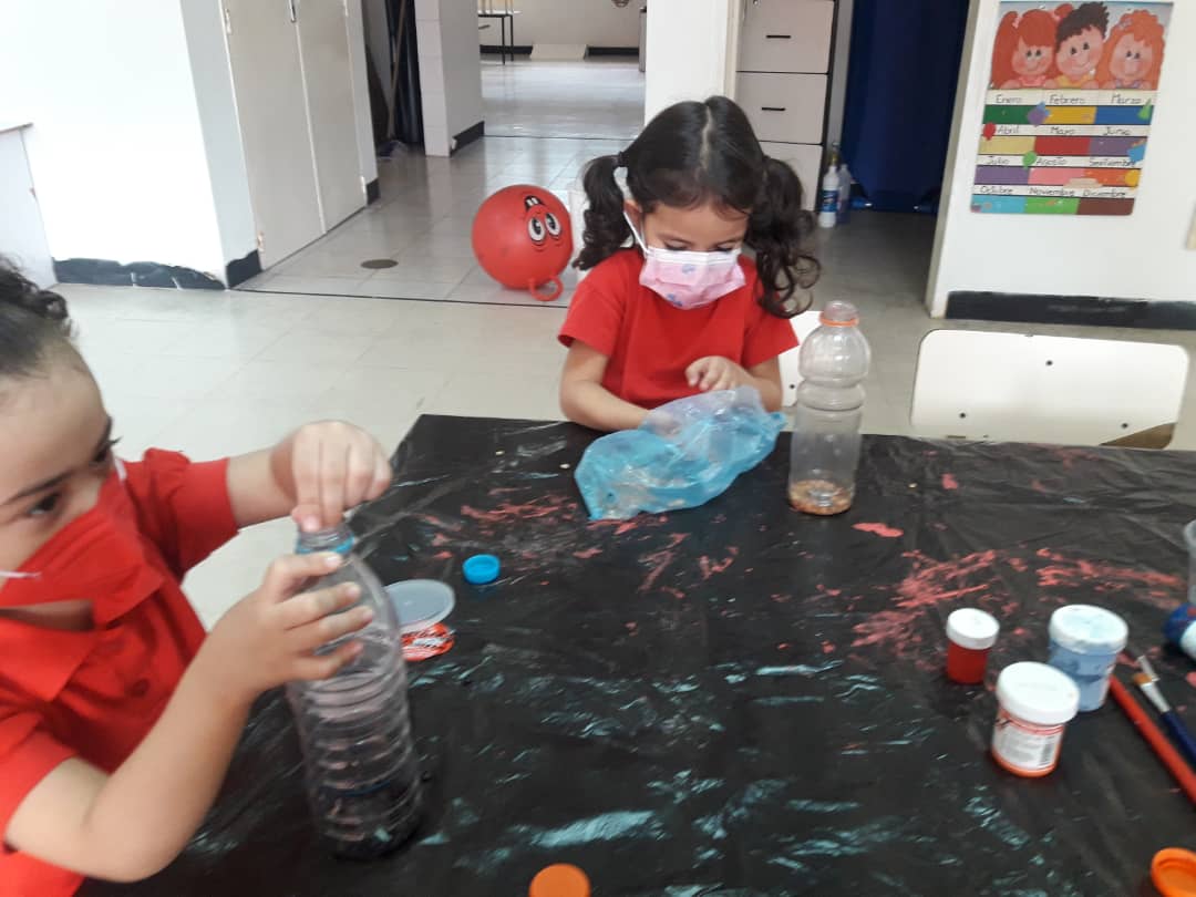 ClifTiuna's tweet photo. En el Circuito Educativo #FuerteTiuna #Caracas el @CEINS_CiudadT inició la semana con actividades grafico plásticas y más con son sus estudiantes #DecimosPresente #Presente #RegresoAClases
@DIYF_ZEDC @ZonaEducativaDC @gracielamarilis @gtorodelara @RosangelaOrozco @_LaAvanzadora https://t.co/MgwufKMDvA