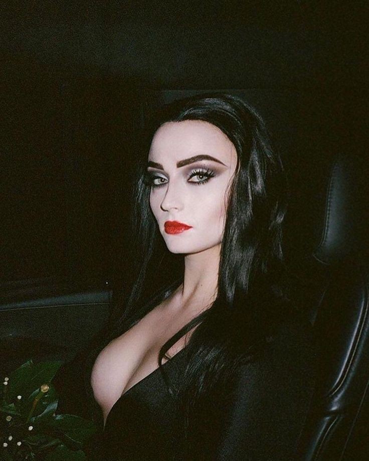 AkilinaIvanski's tweet photo. ⠀
   ⠀⠀⠀   𖤍 𝐇𝐀𝐏𝐏𝐘 𝐇𝐀𝐋𝐋𝐎𝐖𝐄𝐄𝐍.𖤍
⠀⠀⠀⠀⠀⠀⠀ 
⠀⠀⠀⠀⠀⠀⠀  #IvanskiHalloween
⠀⠀⠀⠀⠀⠀⠀⠀⠀⠀⠀⠀ https://t.co/5LGmp1GgbX