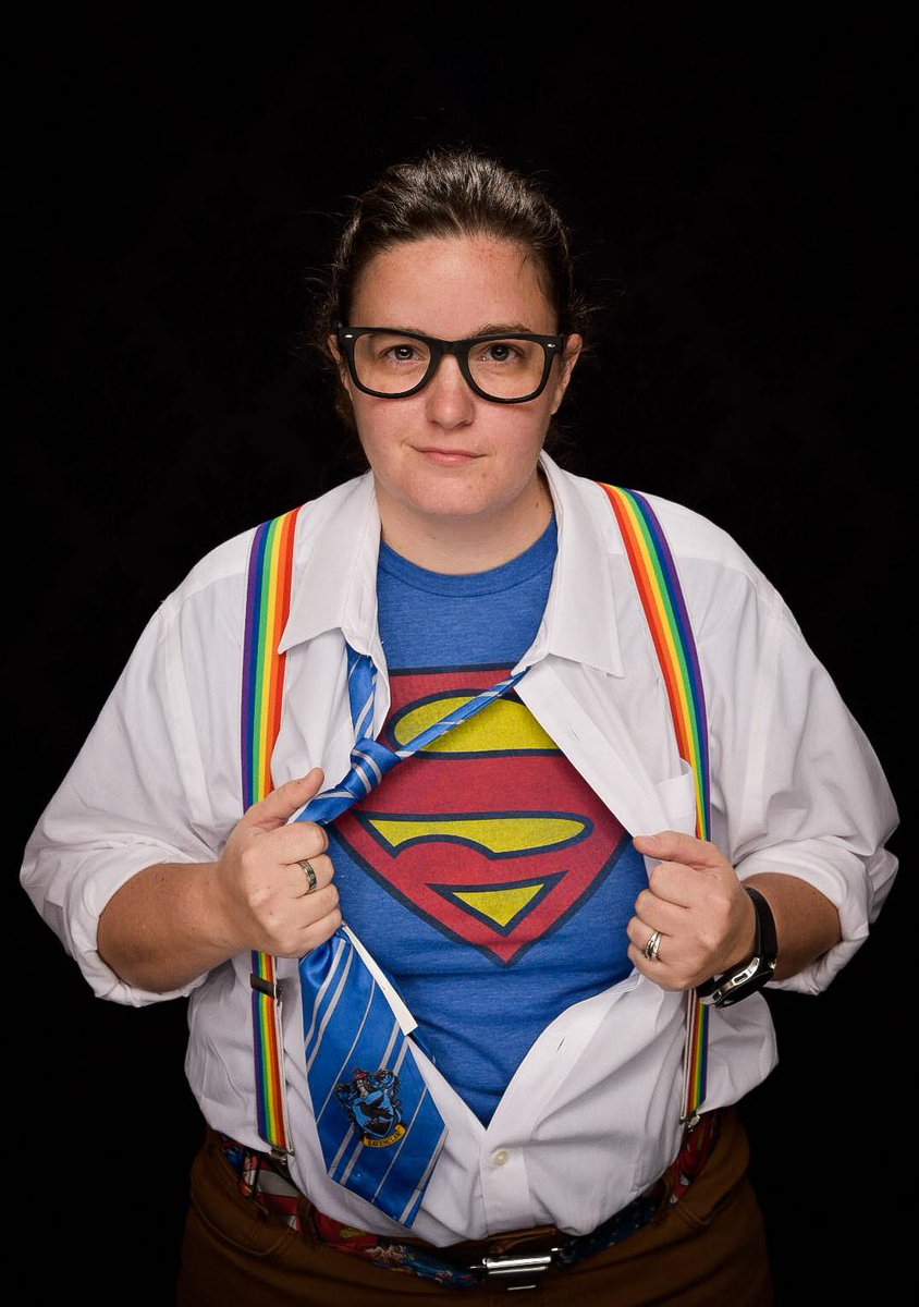 KeeleyPoag's tweet photo. Perks of working in a studio the day before Halloween. Yes thats a ravenclaw tie because this was last minute lol but i think Clark Kent woulda been in ravenclaw anyways #halloween2021 #superman #clarkkent @HenryCavillOrg @BrandonRouthcom https://t.co/B8EvcOcUTA