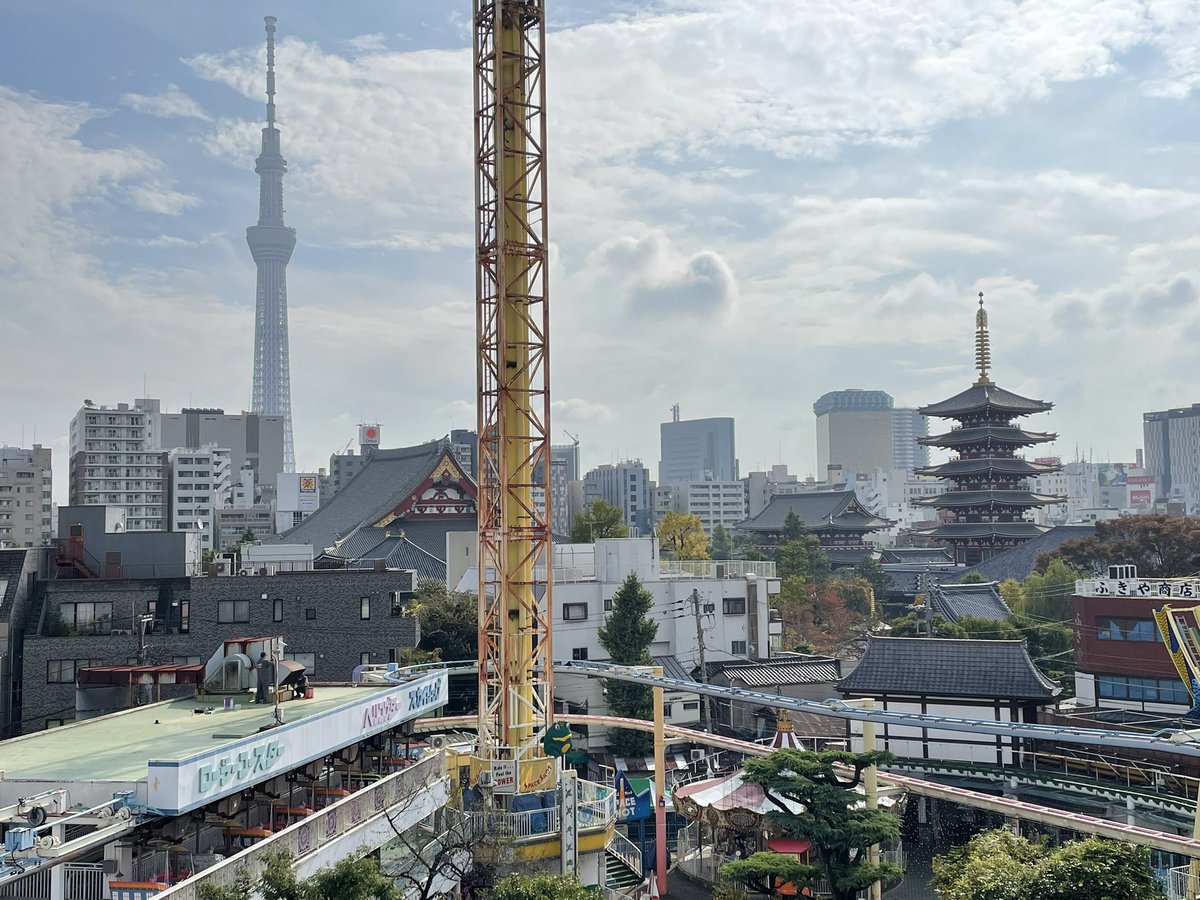 hanayashiki1853's tweet image. メンテナンスチーム見っけ👷‍♂️🔧

#花やしき #休園日 #明日は祝日