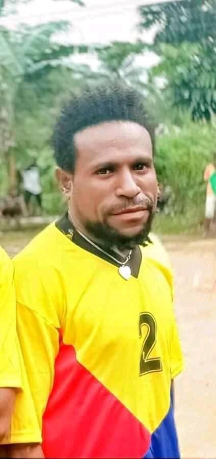 VeronicaKoman's tweet photo. Maybrat, West Papua

Peaceful activist Manfred Tamunete has been missing since 24 October 2021 when Indonesian forces conducted a raid in Fuok Village, Aifat District.

He was shot then taken away by the Indonesian army. His family is demanding an explanation. https://t.co/1BwJdfvUMF