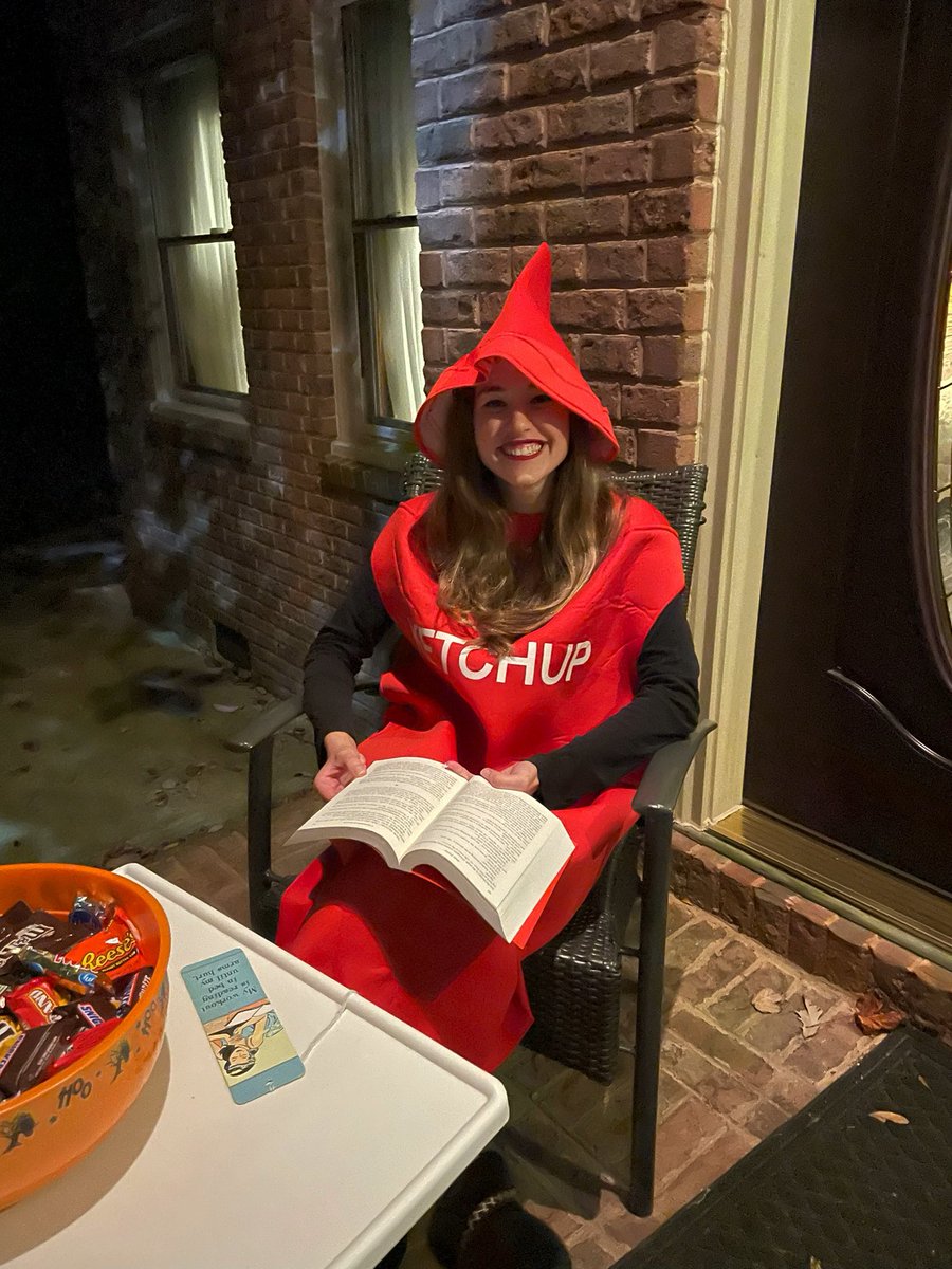 danabaraki's tweet photo. Handed out candy yesterday to children in my neighborhood, saw a little girl in a white coat and a stethoscope and said “wow are you a doctor?” She beamed at me and said “yes” to which I replied “I’m a doctor too!” She gives me a blank stare and then, “no, you’re ketchup” https://t.co/q3gqrsgDdB
