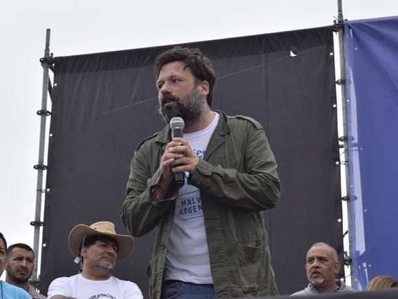 movevitama's tweet photo. La unidad del Frente de Tod☀️s es la garantía para que la agenda de Tierra, Techo y Trabajo sea una realidad. 

Los cayetanos, con más de mil compañerxs, llevó la voz de los últimxs de la fila, el grito de un Pueblo que sabe que sin poder popular no hay justicia social. https://t.co/Y7kMTN5AY7