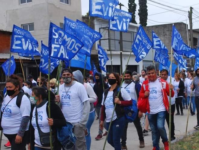 movevitama's tweet photo. La unidad del Frente de Tod☀️s es la garantía para que la agenda de Tierra, Techo y Trabajo sea una realidad. 

Los cayetanos, con más de mil compañerxs, llevó la voz de los últimxs de la fila, el grito de un Pueblo que sabe que sin poder popular no hay justicia social. https://t.co/Y7kMTN5AY7