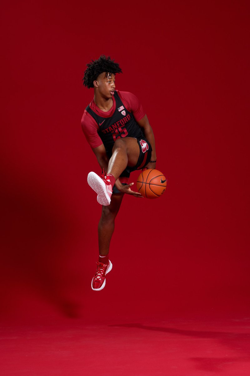 thewesleyyates_'s tweet photo. Stanford Fans ! how do I look ? #GoStanford https://t.co/LwHTQAM3LA