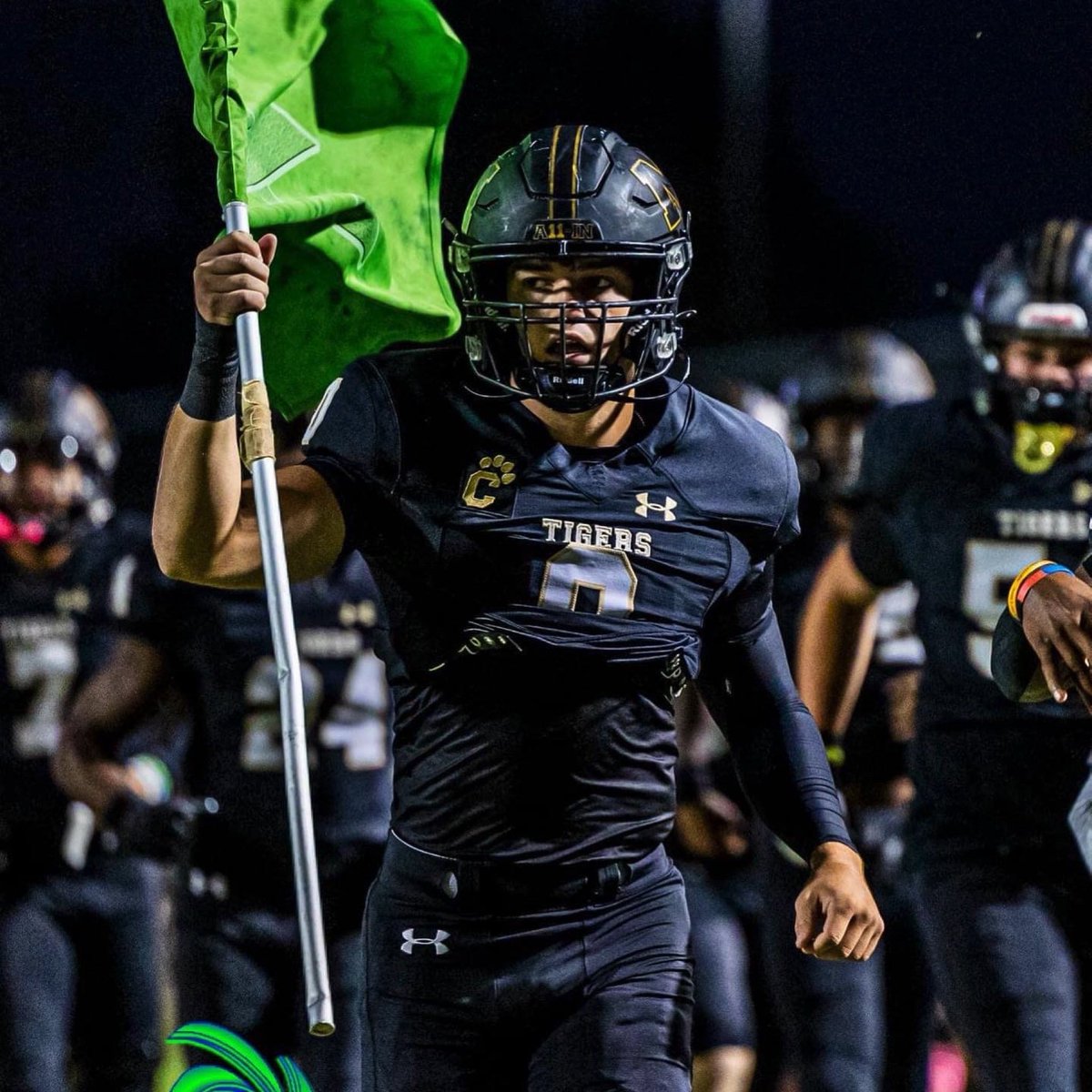 Ctlr09's tweet photo. 8 solo tackles 
•
Duncanville Highlights
👇🏼👇🏼👇🏼👇🏼👇🏼👇🏼👇🏼👇🏼👇🏼👇🏼👇🏼👇🏼

https://t.co/w4UK7BSIxV

@colebypulliam83 @DemarcoCobbs7 @mansfield_fb @CoachJayRose https://t.co/B0DxxUTwLT