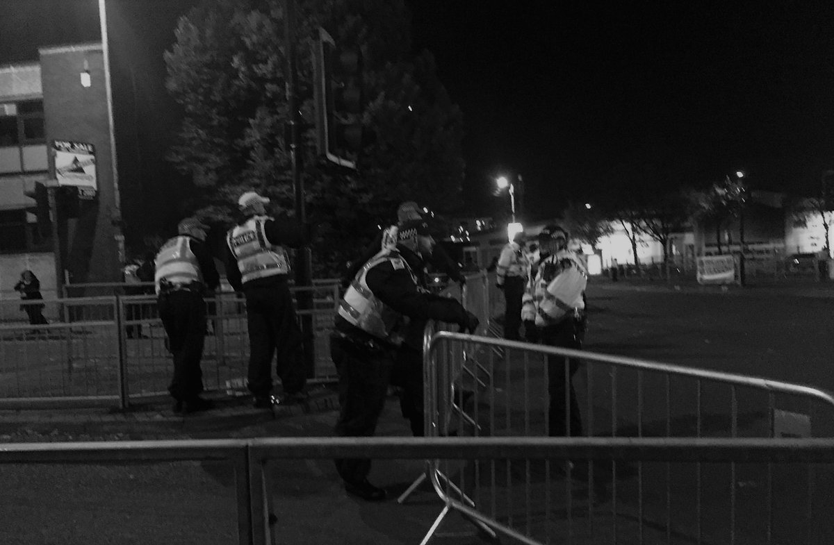 IsabelBaudish's tweet photo. High Level word smiths,
As cops guard 'inclusive' COP. 
Masked Inaction. 

#HaikuoftheDay #COP26 #Day1 #ClimateJustice #ClimateHaiku #PollutersOutPeopleIn #Glasgow 

@CCLUPPSALA https://t.co/CzNKjxB3VZ