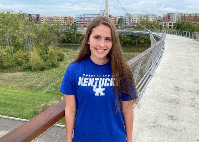 SwimmingWorld's tweet photo. Big Blue Nation Gets Even Bigger: Kentucky Gets Another For 2023 From Libby Grether - https://t.co/uQ7io8fis5 @UKSwimDive https://t.co/jMRaKUZS38