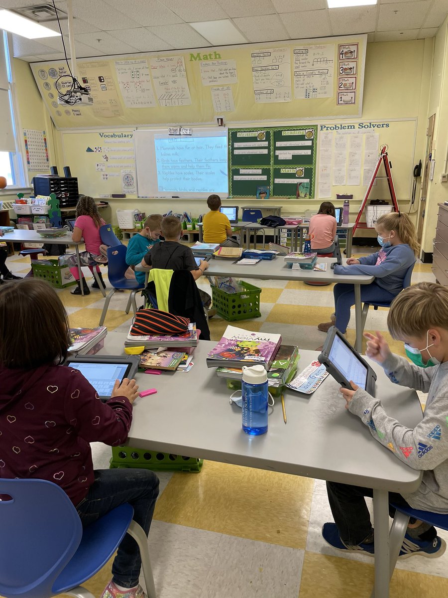 StephWeber207's tweet photo. Mrs. Henry’s class @fairviewschl learned all about @BookCreatorApp today! They can’t wait to make their own books! https://t.co/nHI1OBUA1a