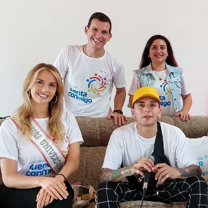 luis2016munoz's tweet photo. #CUENTACONMIGO EN CURA BROCHERO 🤝🎶🤸🏻‍♀️

Compartimos el segundo encuentro del programa del Gabinete Social #CuentaConmigo junto al Intendente @CarlosOviedoOk
@claudiamartinezarg @lucasbelbrunook  @juancrossofficial @alinaakselrad y @robertoavilia @gobdecordoba
@JSchiaretti https://t.co/FMDp2BDks3