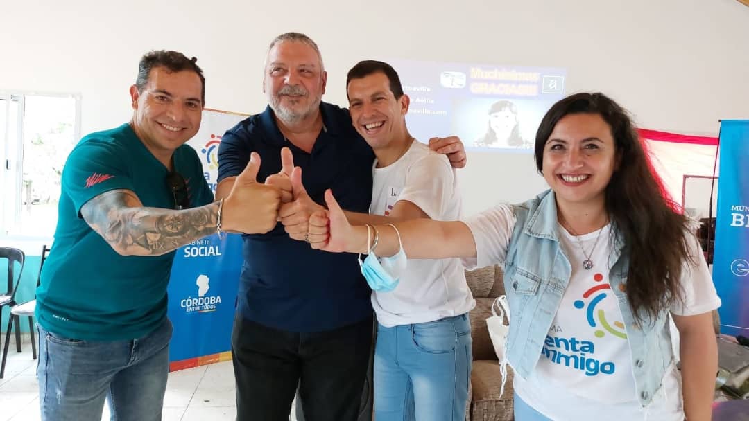 luis2016munoz's tweet photo. #CUENTACONMIGO EN CURA BROCHERO 🤝🎶🤸🏻‍♀️

Compartimos el segundo encuentro del programa del Gabinete Social #CuentaConmigo junto al Intendente @CarlosOviedoOk
@claudiamartinezarg @lucasbelbrunook  @juancrossofficial @alinaakselrad y @robertoavilia @gobdecordoba
@JSchiaretti https://t.co/FMDp2BDks3