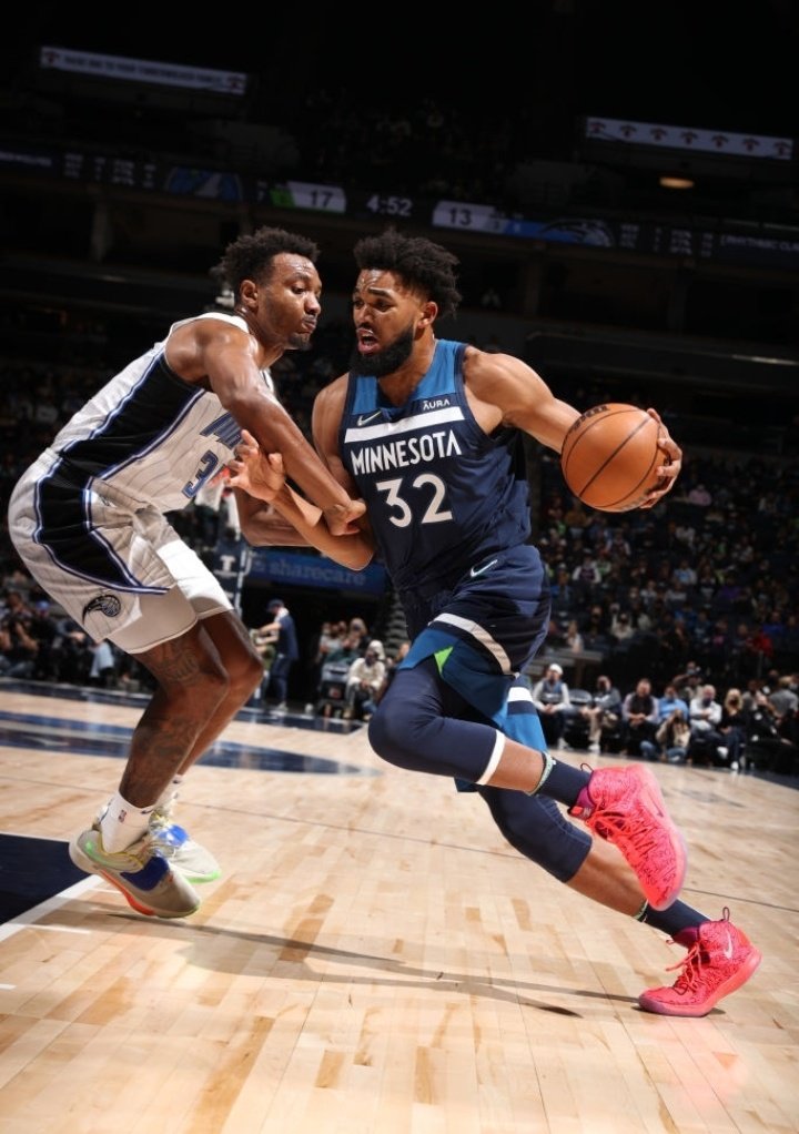 KAT32_BR's tweet photo. Intervalo!

#RaisedByWolves 57 x 53 #MagicTogether 

Os números do KAT até aqui

15 pontos
7 assistências
3 rebotes
2 steals
66% FG https://t.co/j31Jpv74fh