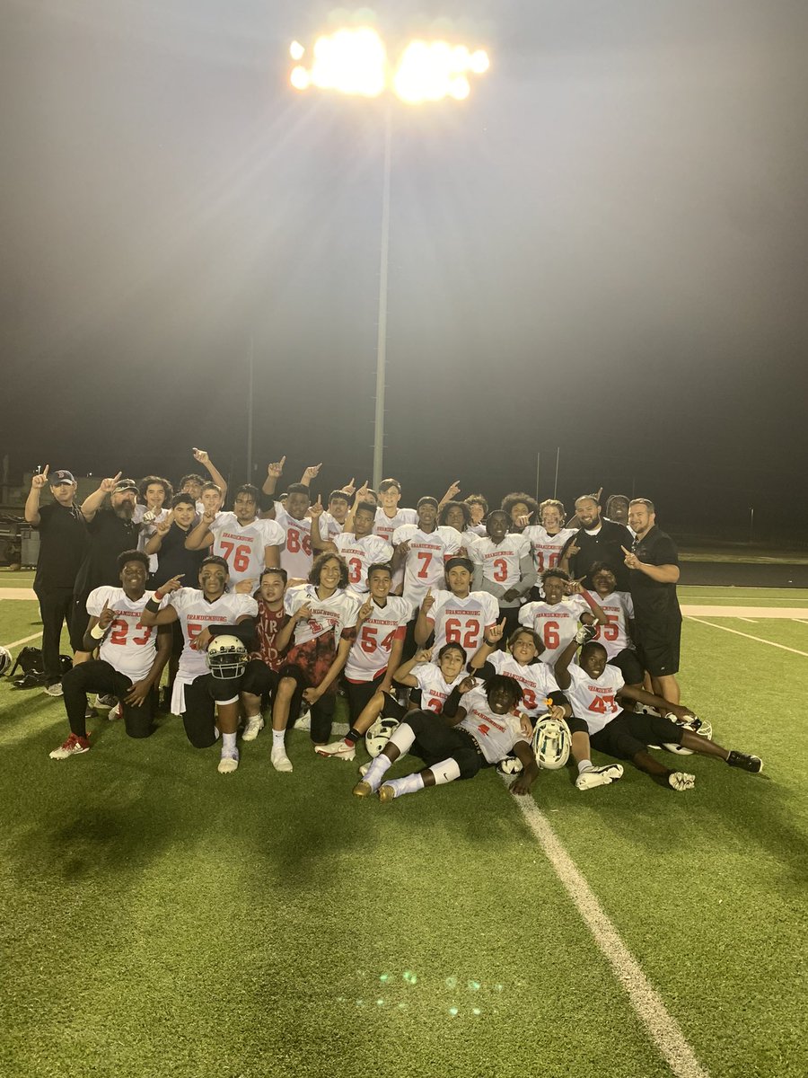 Congratulations!! 8th grade Braves Undefeated City Champs!!🏈