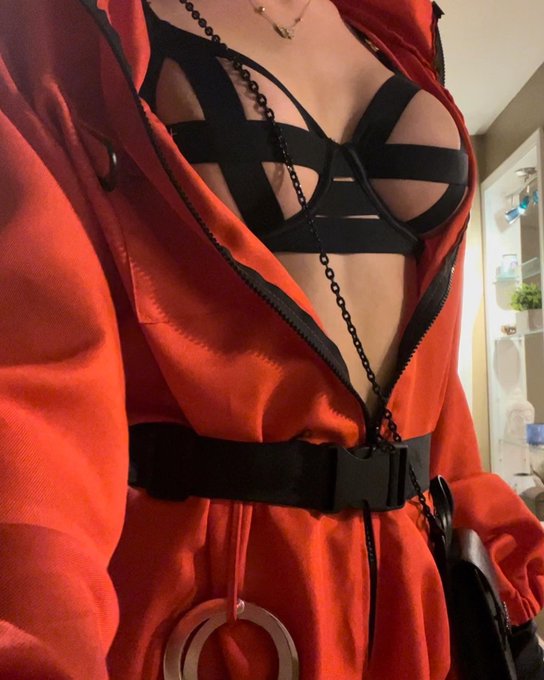 Halloween was fun 🧡 https://t.co/QG1iPotV5h<a href="/tag/mvsales"class="tags"><span>#mvsales</span></a><a href="/tag/mvtrans"class="tags"><span>#mvtrans</span></a>