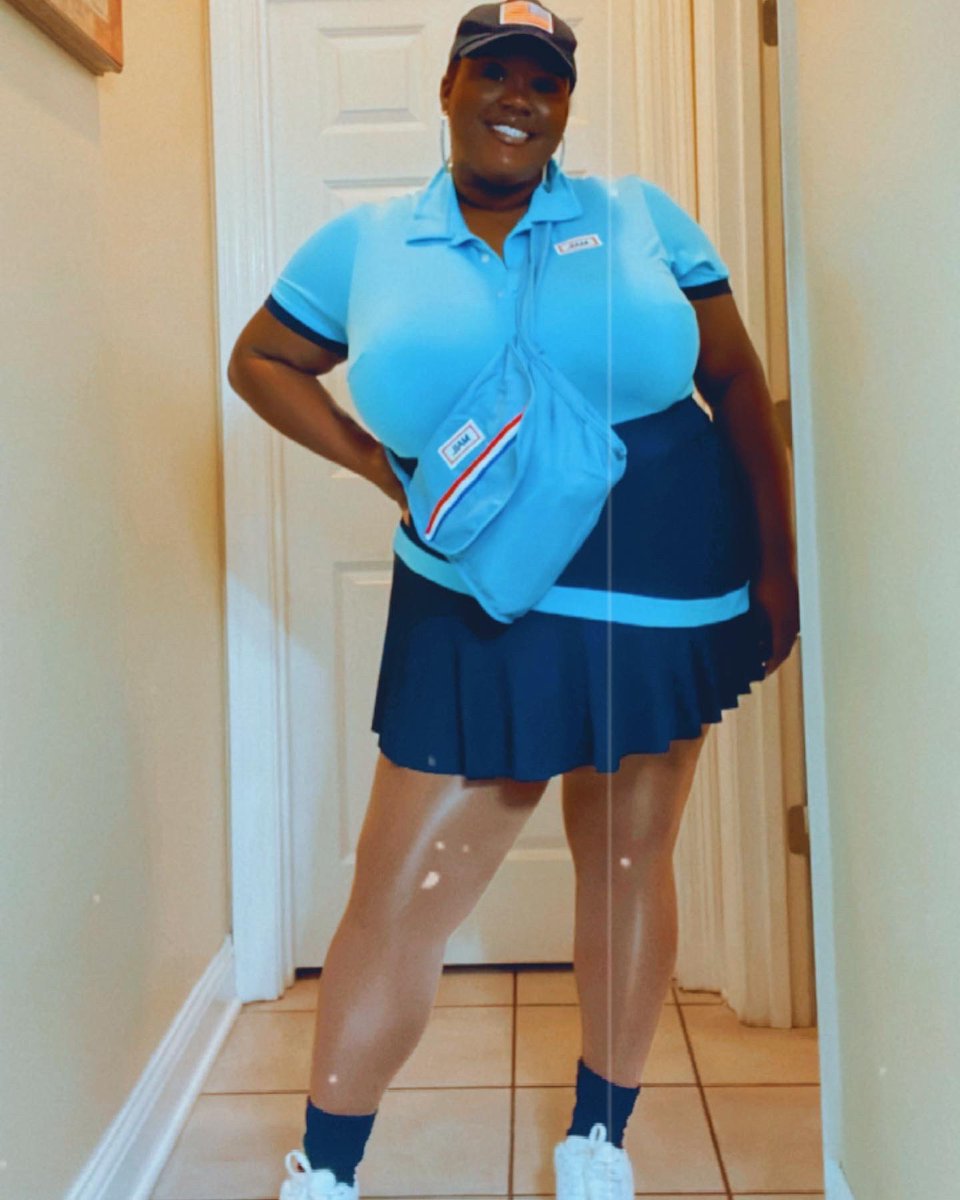 nolacurvygirl's tweet photo. Happy Halloween π
#MailLady
#Halloween
#Halloween2021
#USPS
#CurvyHalloween
#PlusSizeHalloween
#ShippingAndHandling https://t.co/WIuC7lBRhv