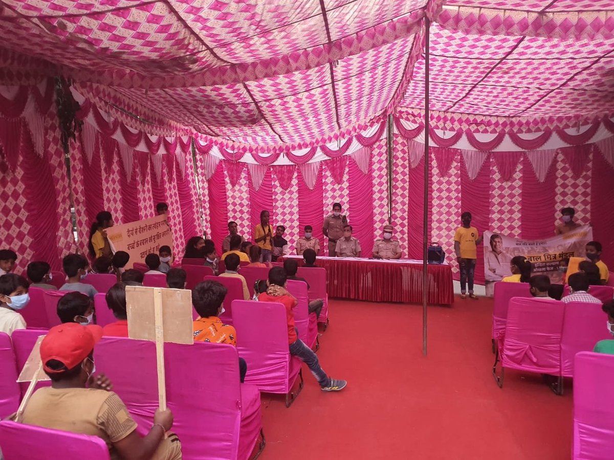 DCPSEastDelhi's tweet photo. #Say_No_To_Firecrackers
#DCPSouthEast
An #Awareness_Camp has been organised in sub division Sarita Vihar to aware public to celebrate #Pollution_Free Diwali by saying NO to fire crackers.
@HMOIndia @LtGovDelhi @CPDelhi @DelhiPolice https://t.co/s2kPf4W9CX