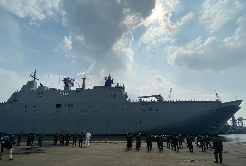 IKAHANid's tweet photo. Terima kasih #AusNavy HMAS Canberra berlayar dari Jakarta minggu lalu untuk bertemu dengan gugusan #IPE21 dan melanjutkan penugasan regional mereka menuju ke Surabaya untuk mengikuti latihan gabungan AL New Horizon '21 bersama mitra-mitra @TNIAL 🇮🇩🤝🇦🇺 https://t.co/VvBnorCfc6